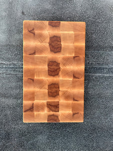 Maple End grain cutting board - 16" x 9 1/2'" x 1 1/2"