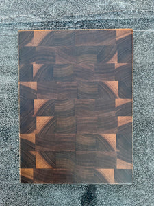Walnut End grain cutting board - 15" x 11" x 1"